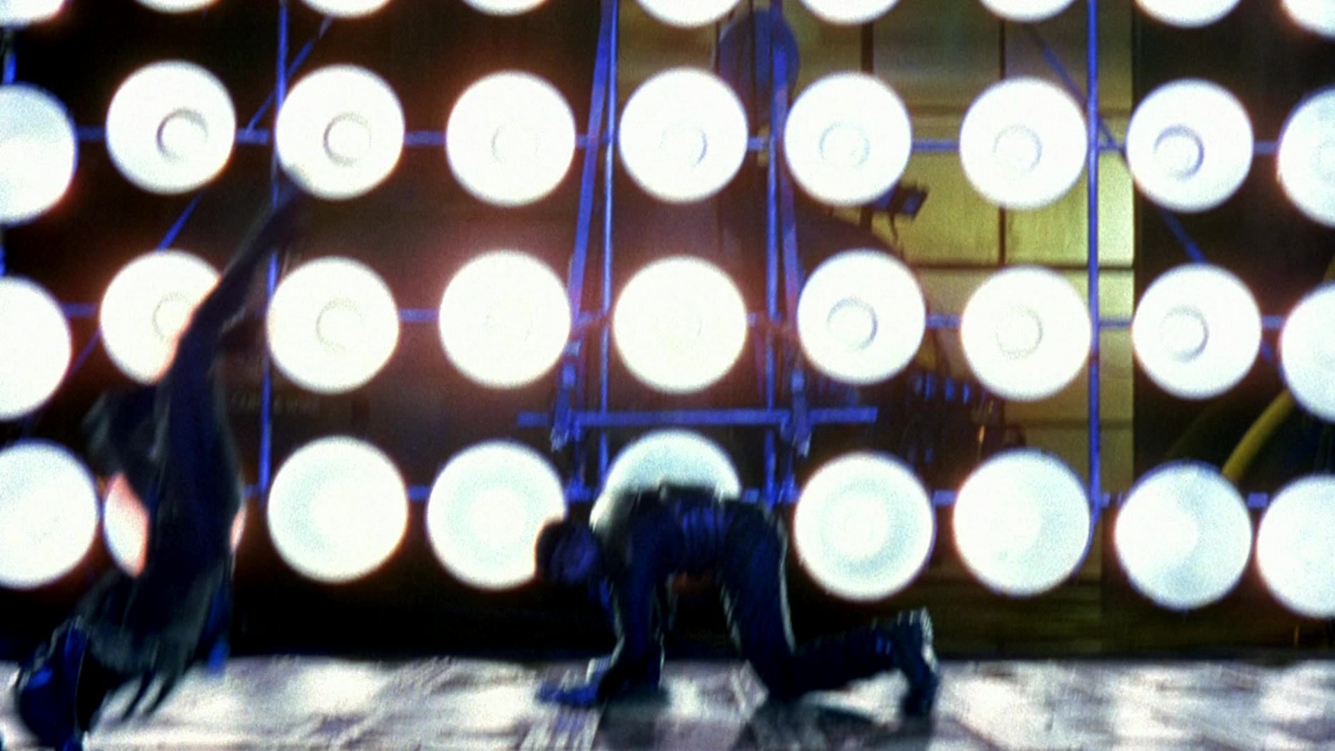 Blade II (2002), wide, 1.78:1 — film still