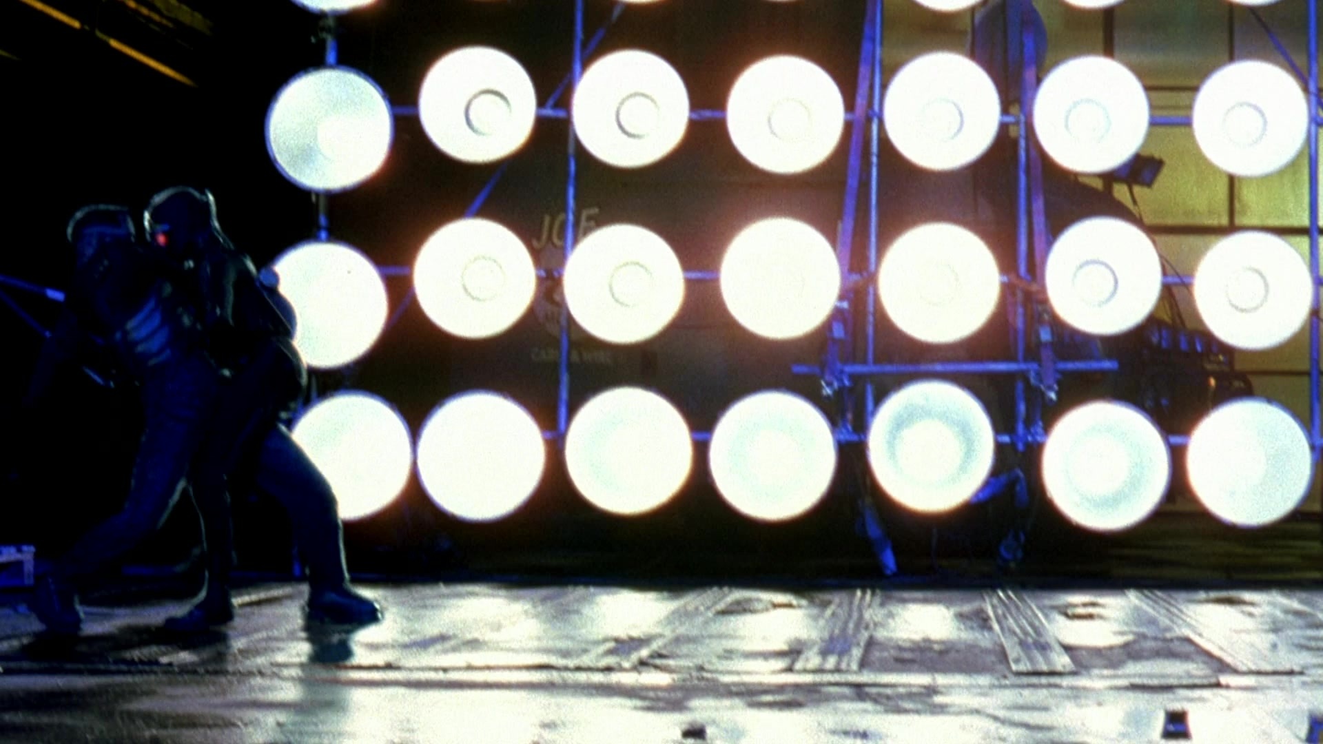 Blade II (2002), wide, 1.78:1 — film still