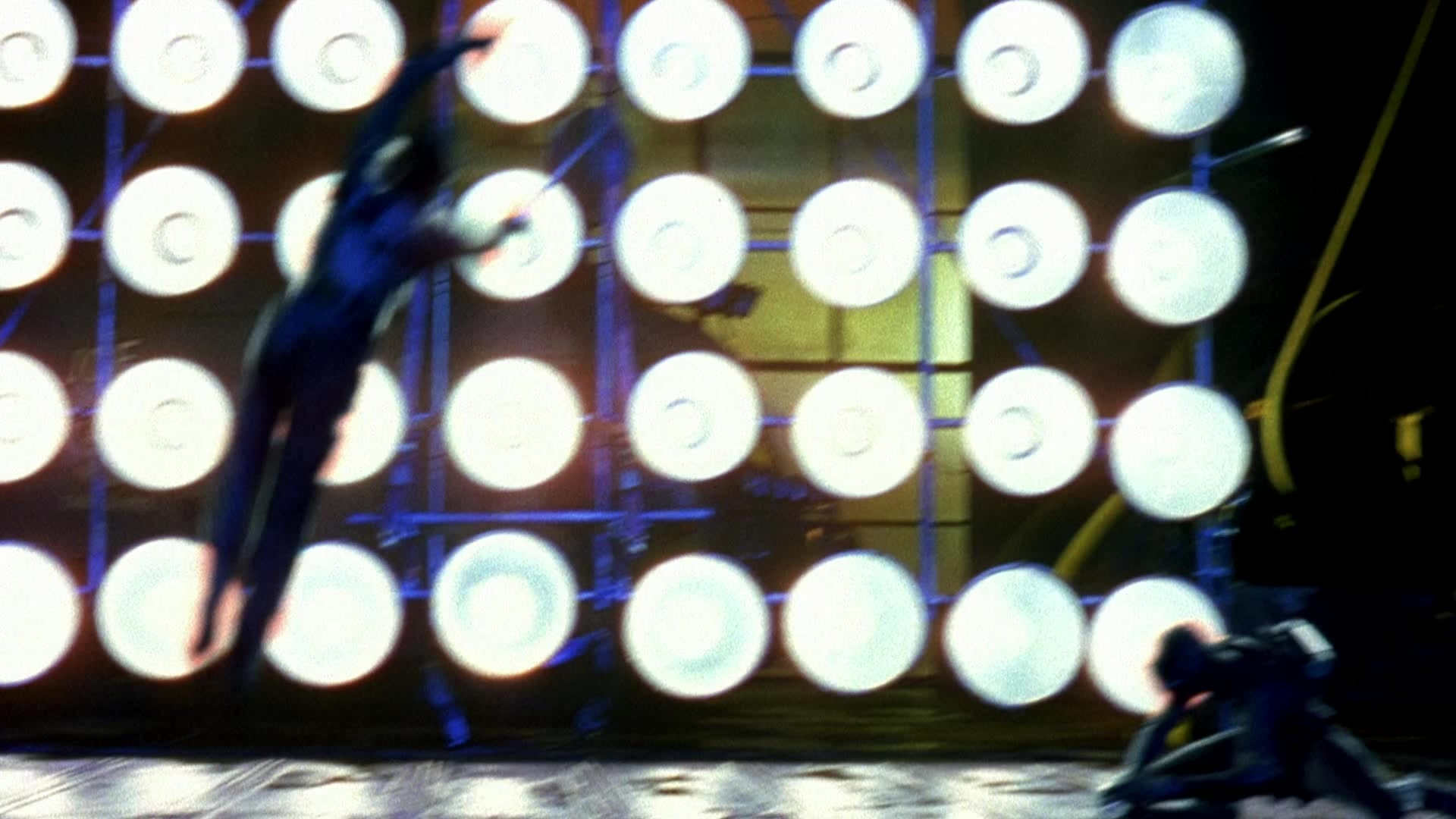 Blade II (2002), wide, 1.78:1 — film still