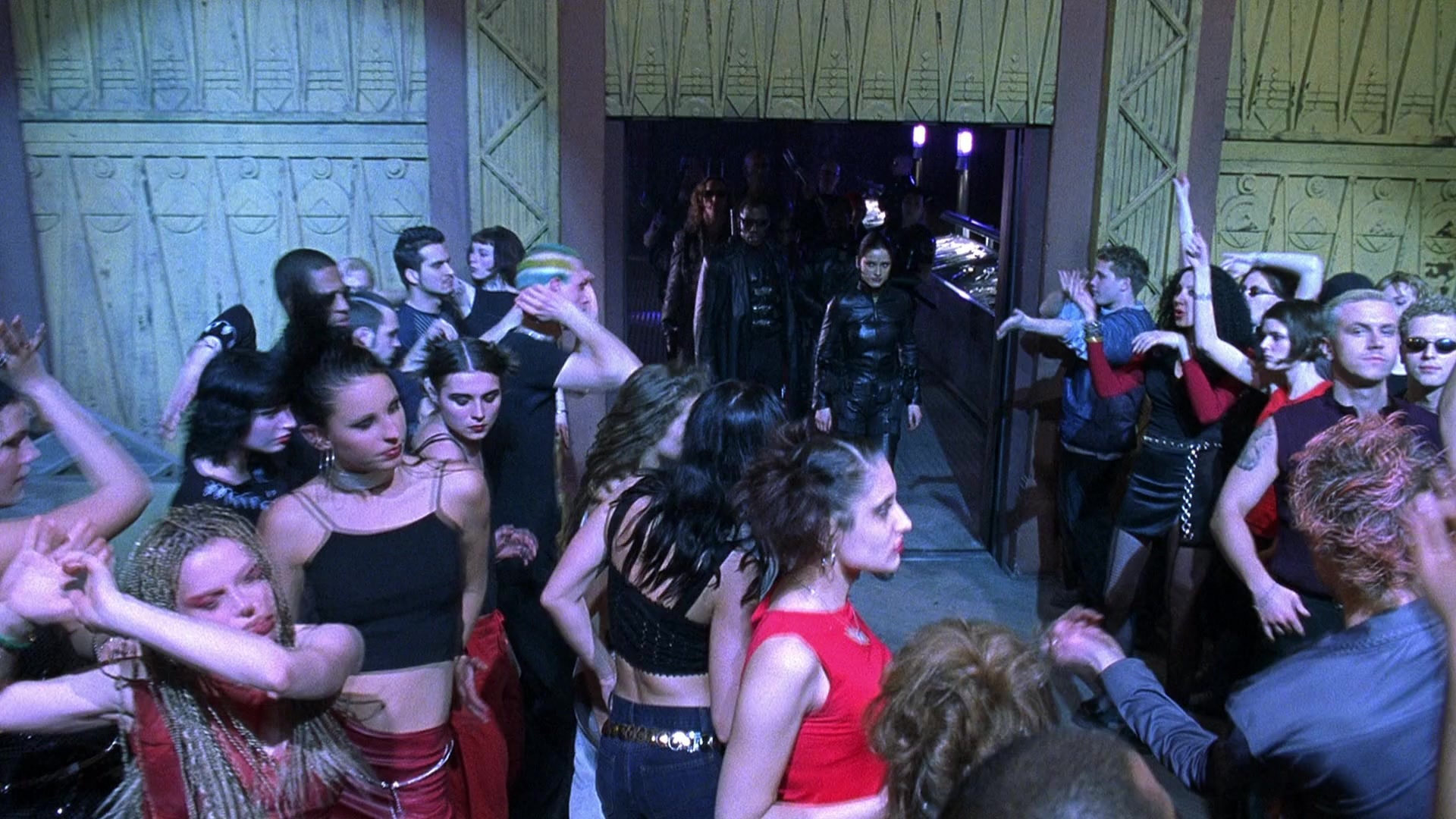 Blade II (2002), wide, 1.78:1 — film still