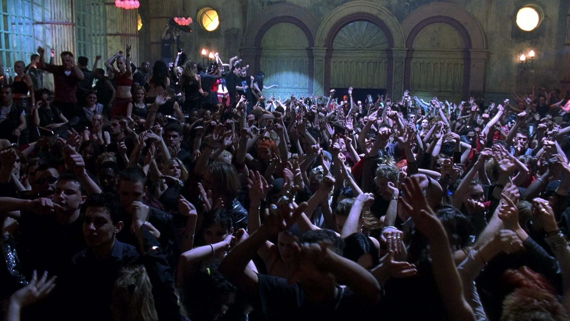Blade II (2002), wide, 1.78:1 — film still