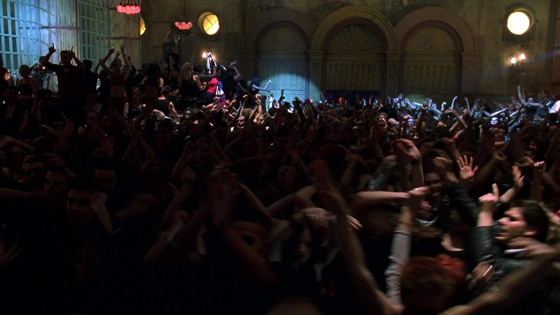 Blade II (2002), wide, 1.78:1 — film still