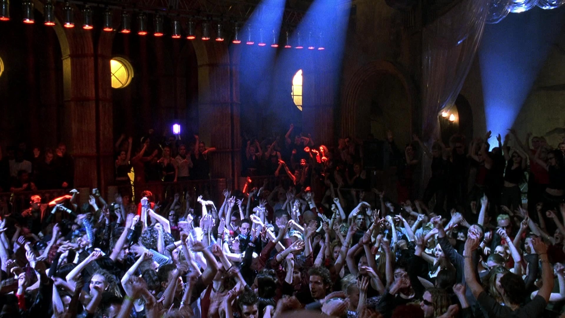 Blade II (2002), wide, 1.78:1 — film still