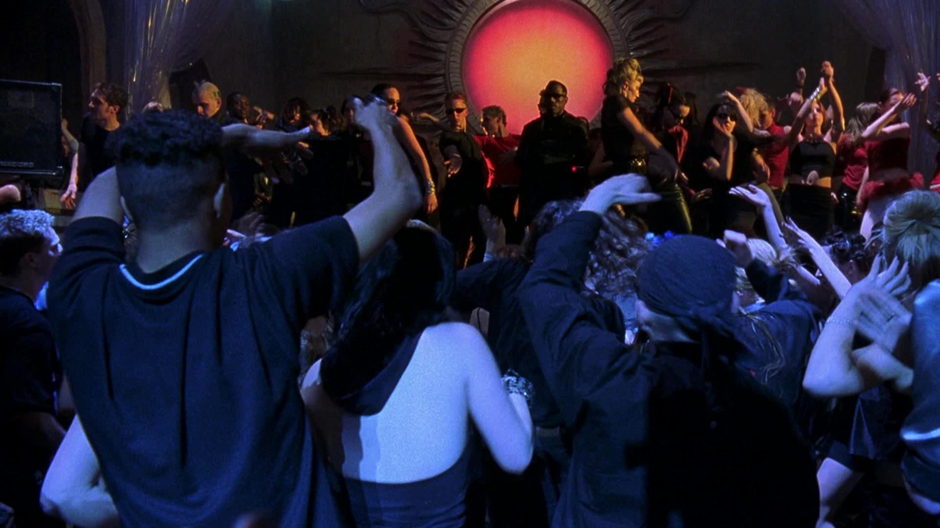 Blade II (2002), wide, 1.78:1 — film still
