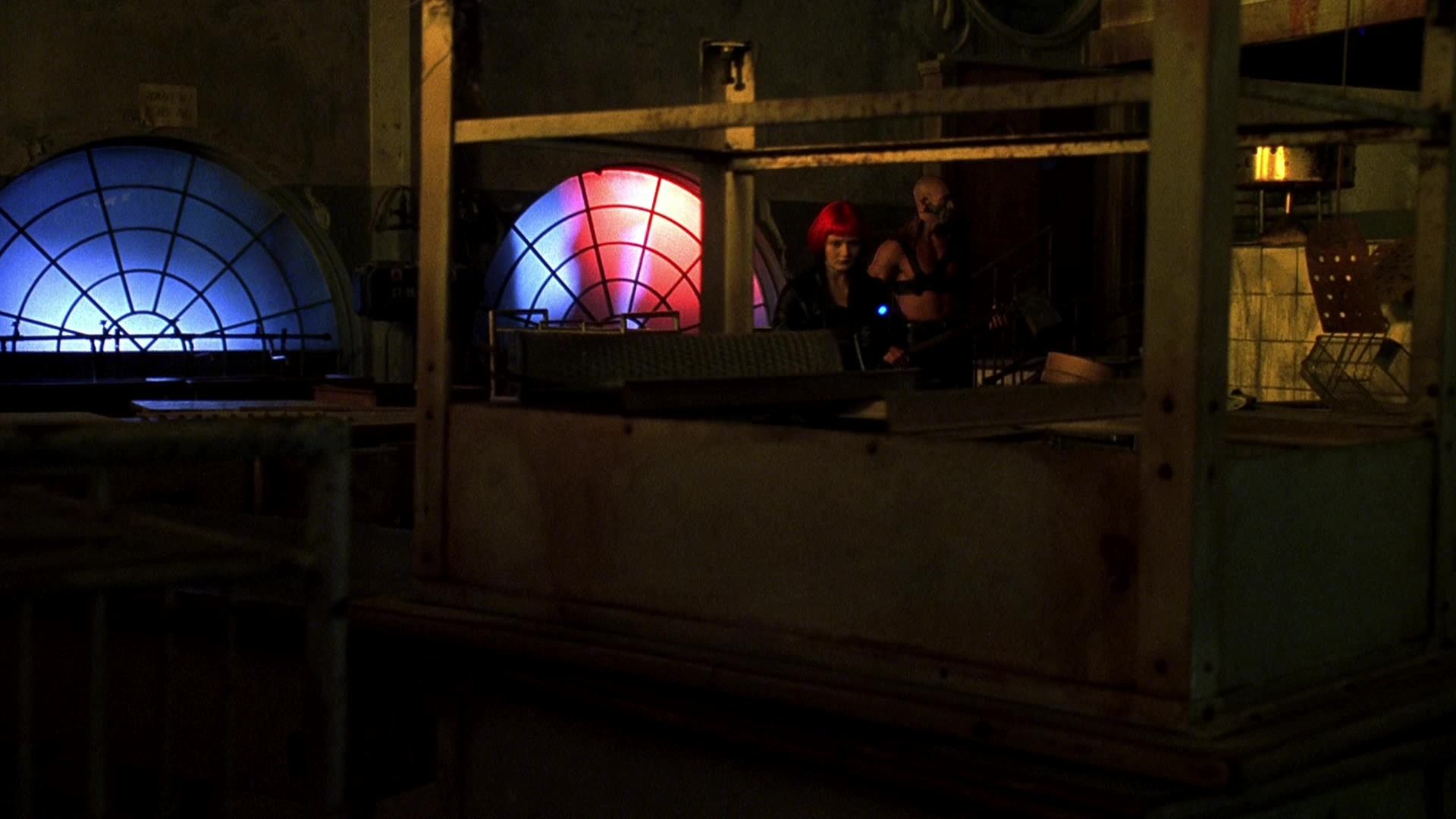 Blade II (2002), wide, 1.78:1 — film still