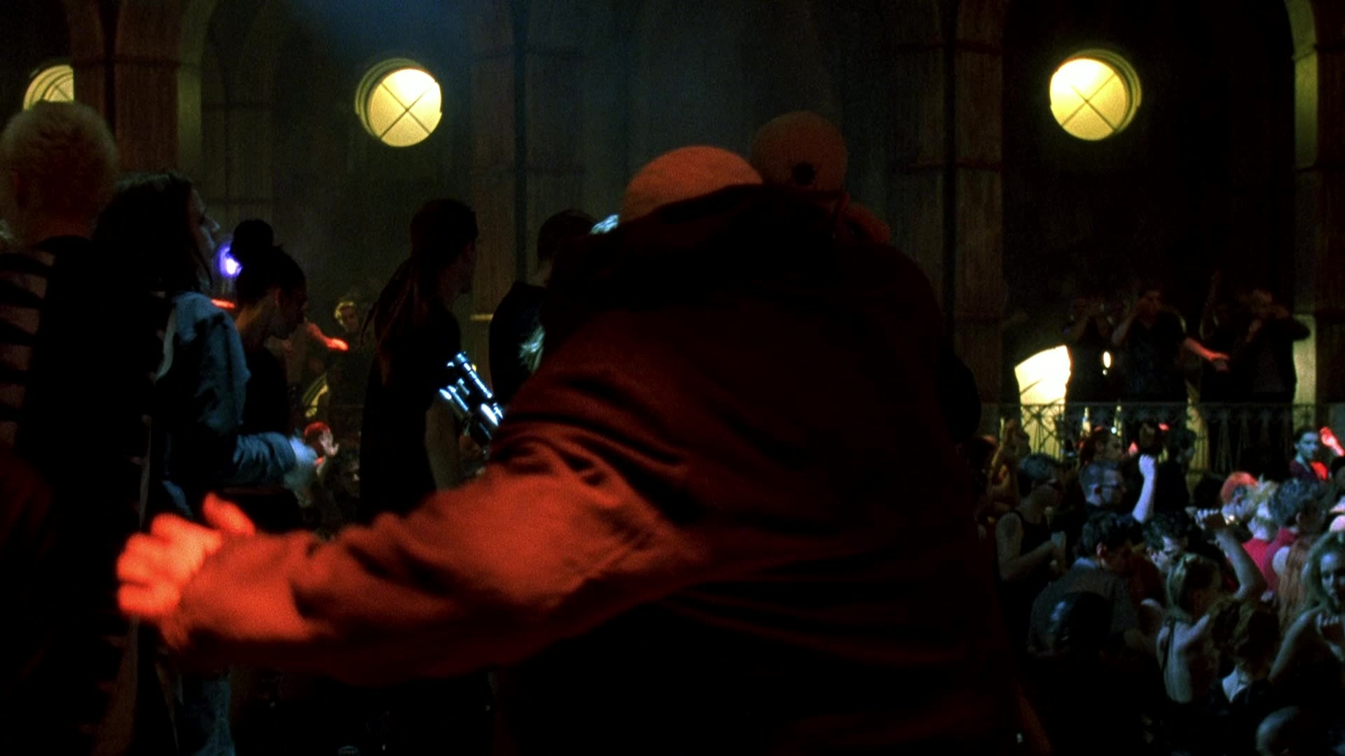 Blade II (2002), wide, 1.78:1 — film still