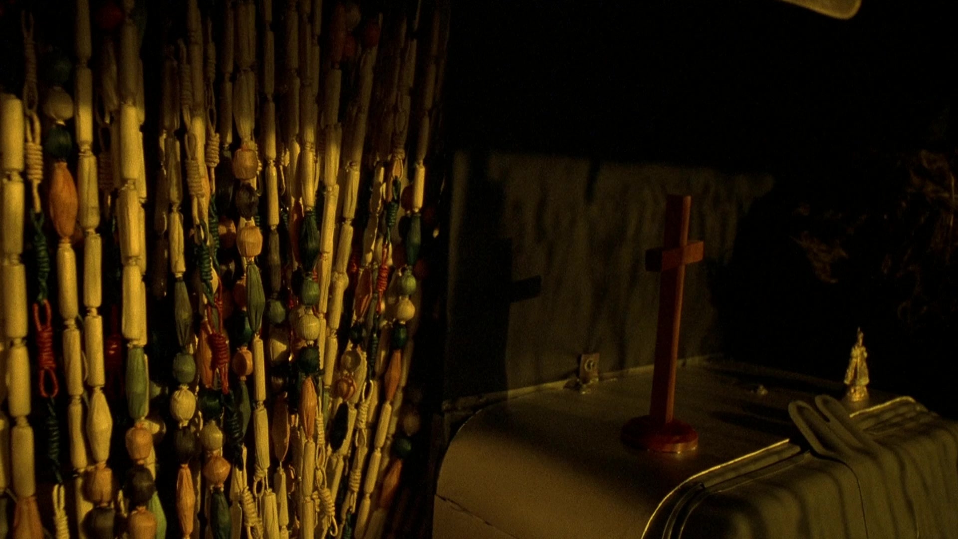 Blade II (2002), wide, 1.78:1 — film still