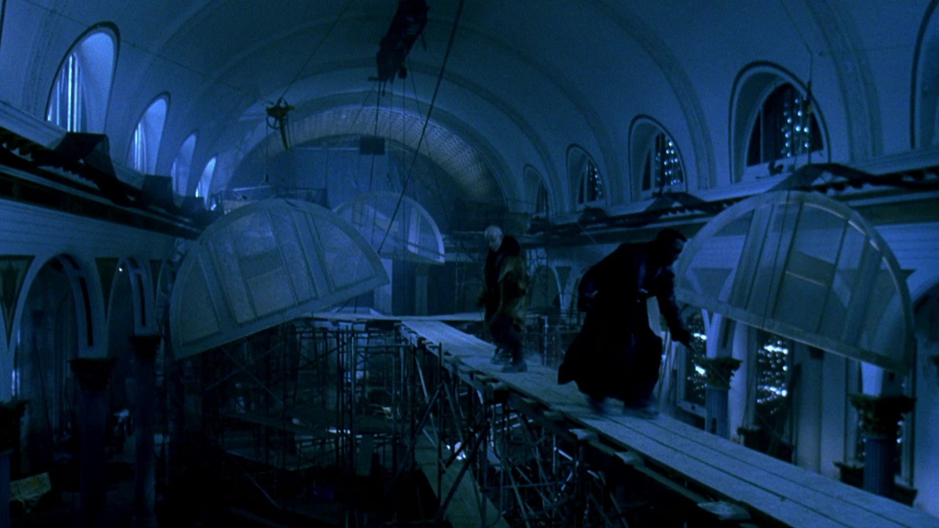 Blade II (2002), wide, 1.78:1 — film still
