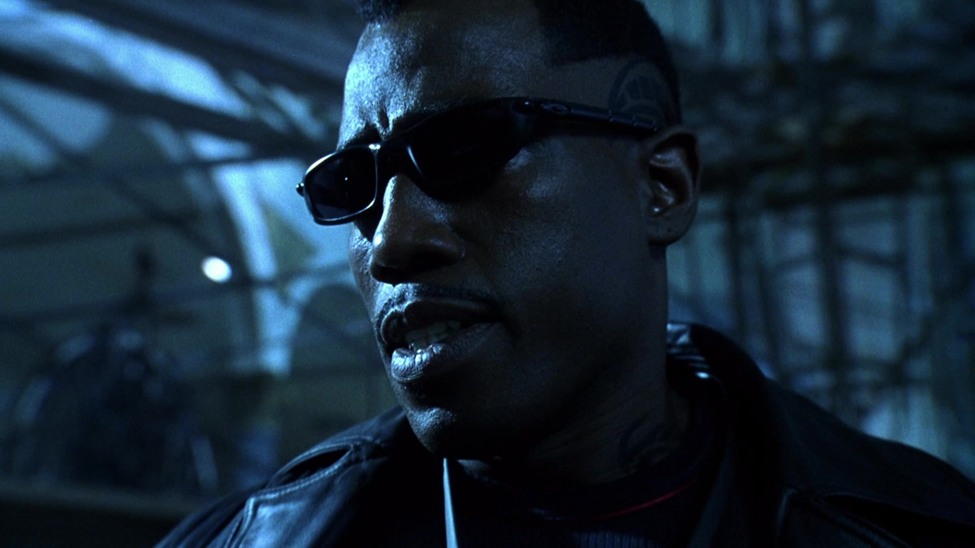 Blade II (2002), wide, 1.78:1 — film still