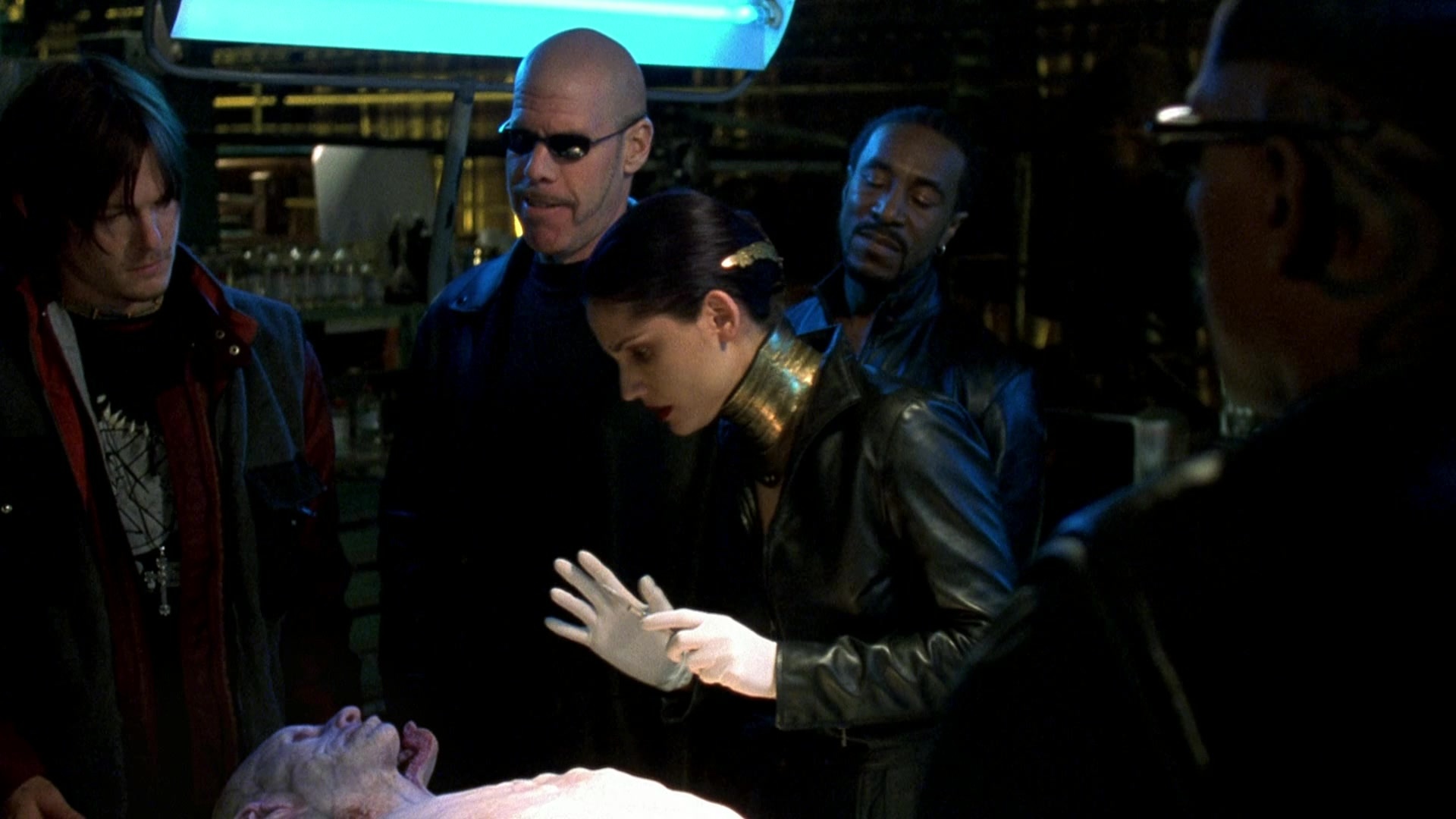 Blade II (2002), wide, 1.78:1 — film still