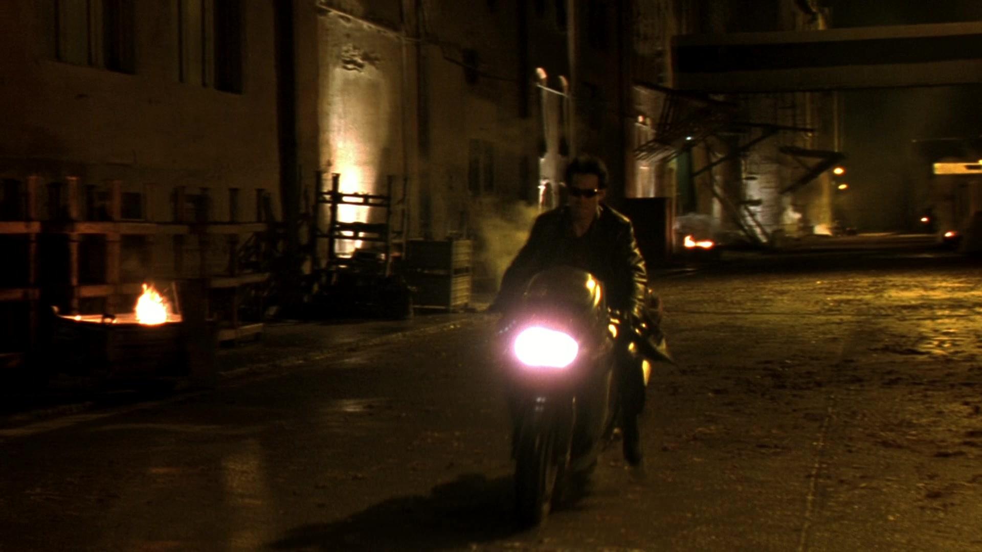 Blade II (2002), wide, 1.78:1 — film still