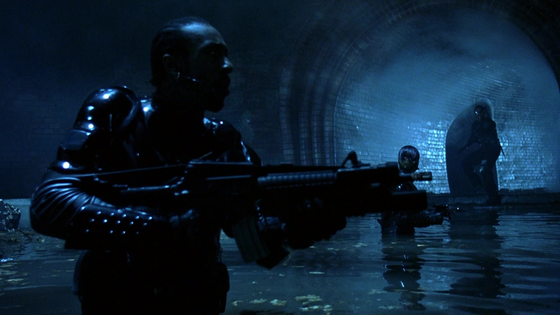 Blade II (2002), wide, 1.78:1 — film still