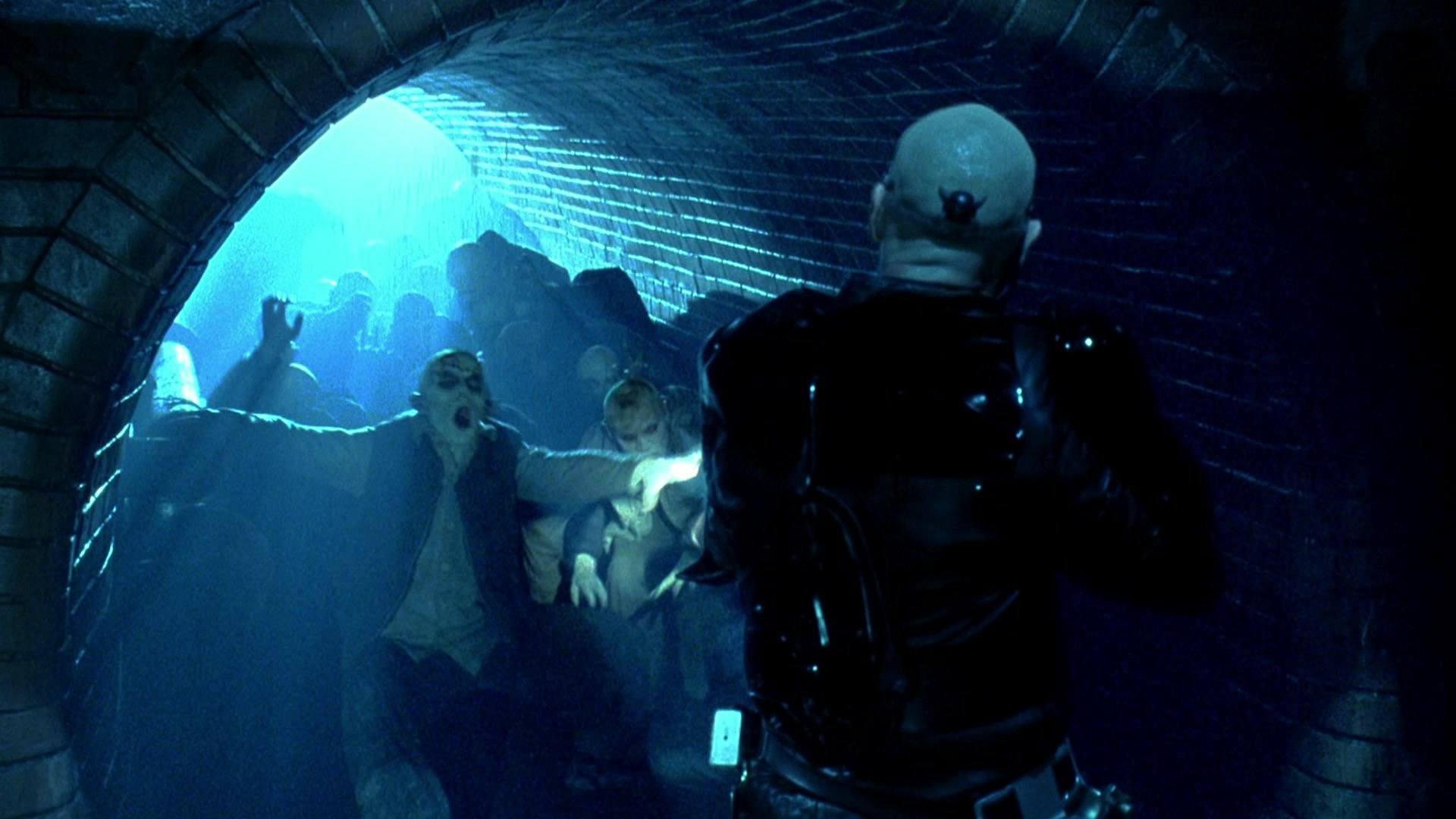 Blade II (2002), wide, 1.78:1 — film still