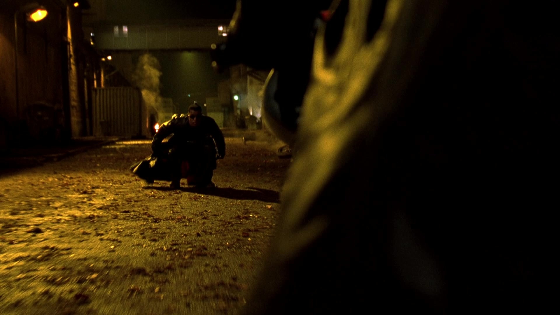 Blade II (2002), wide, 1.78:1 — film still