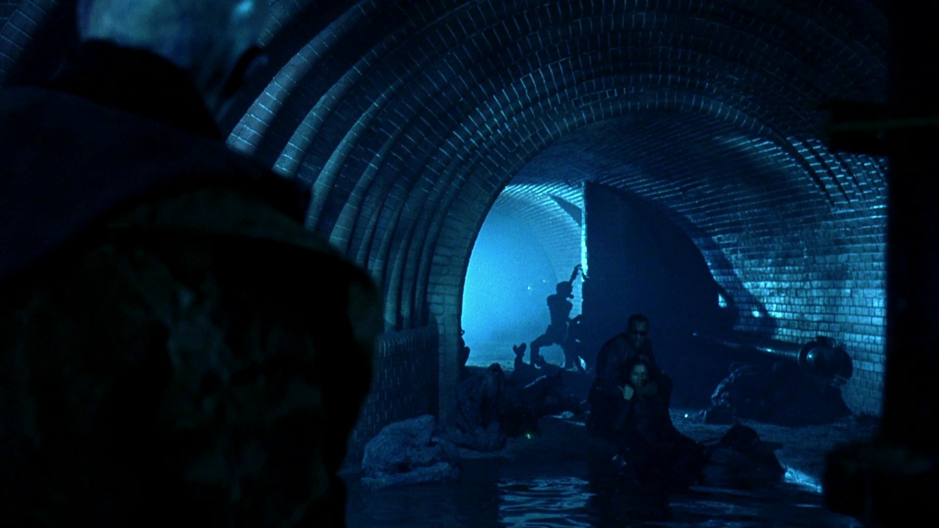 Blade II (2002), wide, 1.78:1 — film still