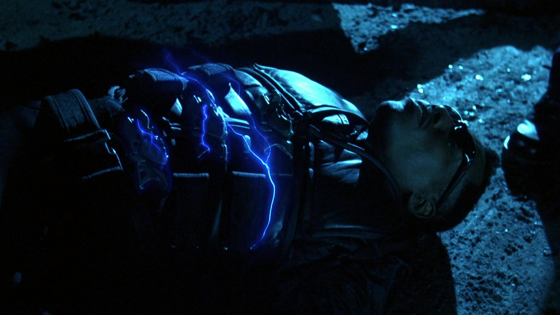 Blade II (2002), wide, 1.78:1 — film still