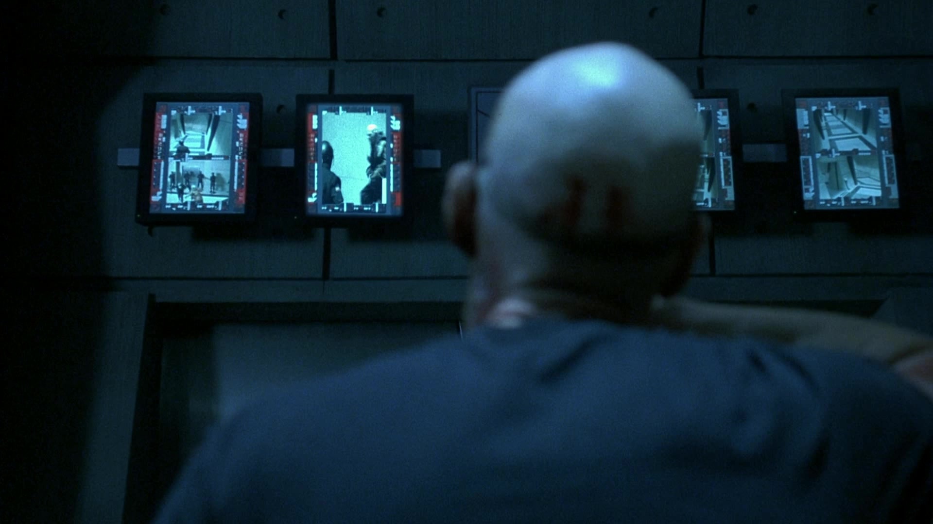 Blade II (2002), wide, 1.78:1 — film still