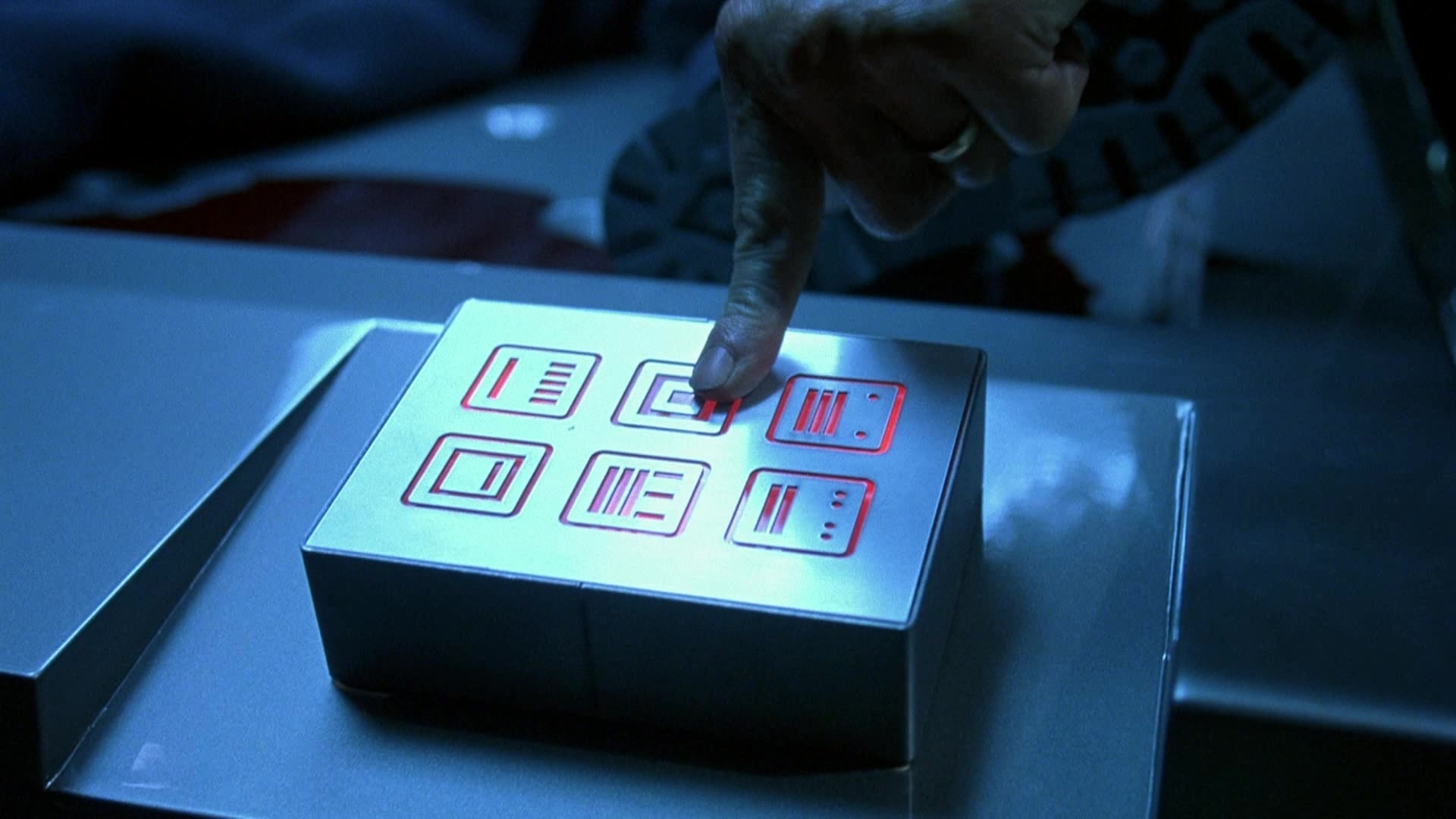 Blade II (2002), wide, 1.78:1 — film still