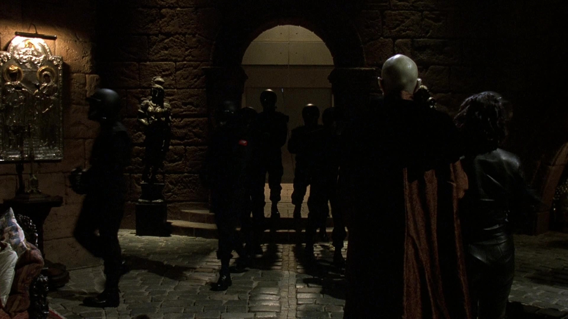 Blade II (2002), wide, 1.78:1 — film still