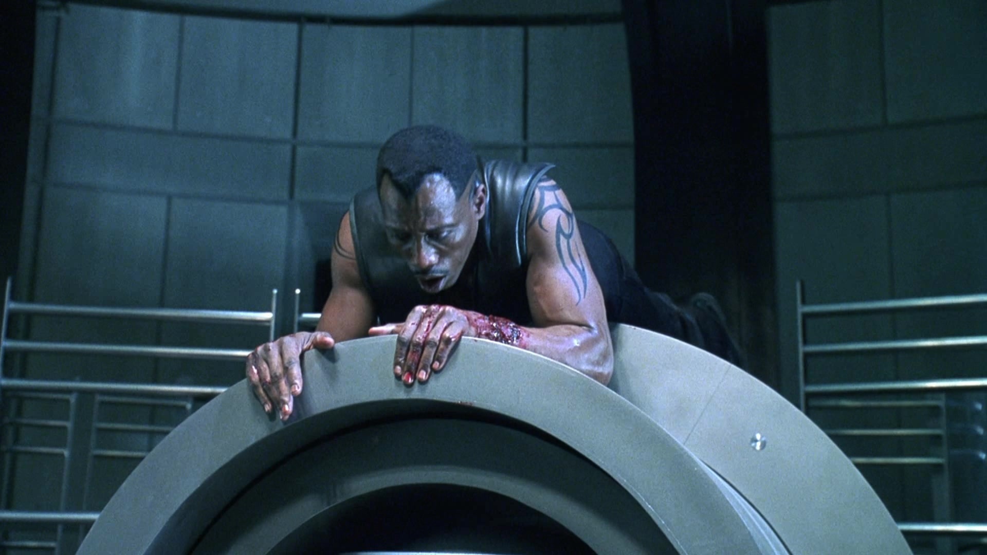 Blade II (2002), wide, 1.78:1 — film still