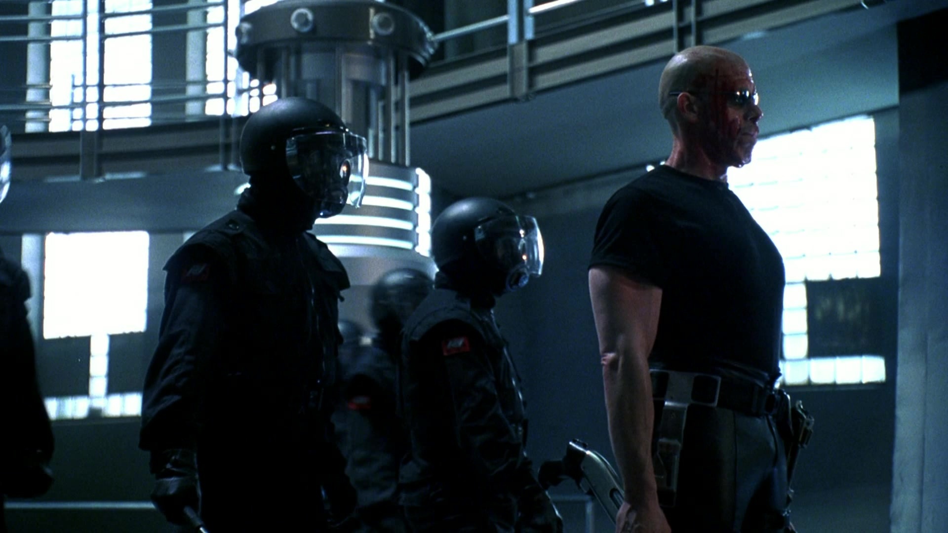 Blade II (2002), wide, 1.78:1 — film still