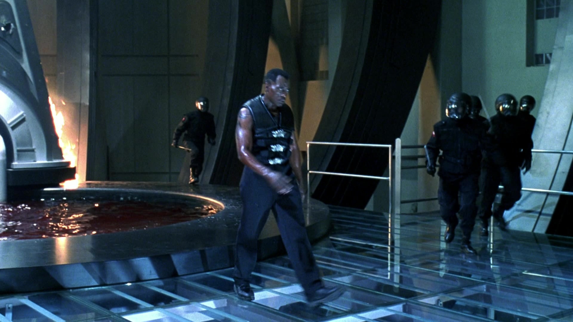 Blade II (2002), wide, 1.78:1 — film still