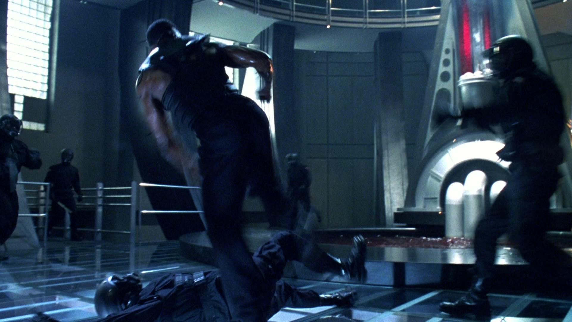 Blade II (2002), wide, 1.78:1 — film still