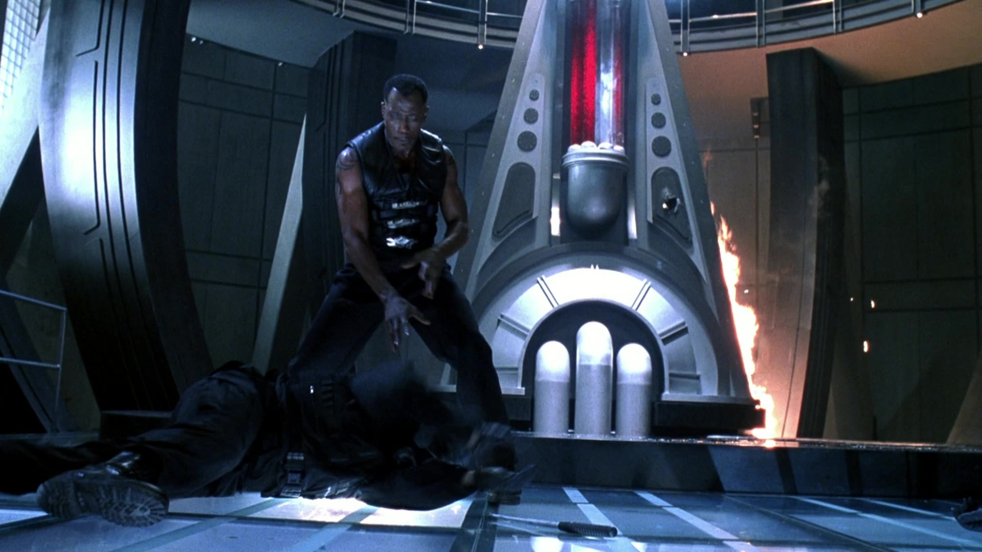 Blade II (2002), wide, 1.78:1 — film still