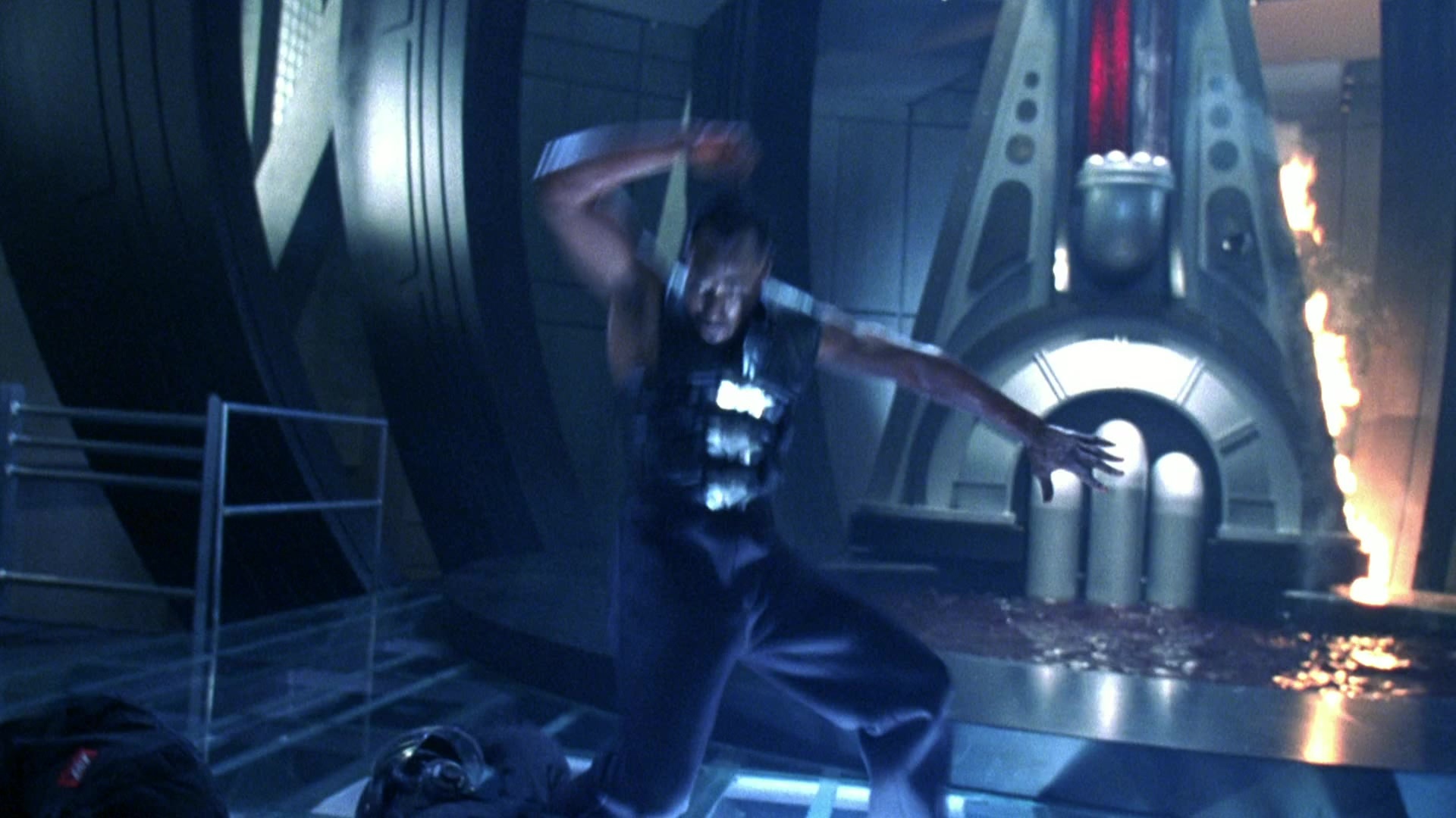 Blade II (2002), wide, 1.78:1 — film still