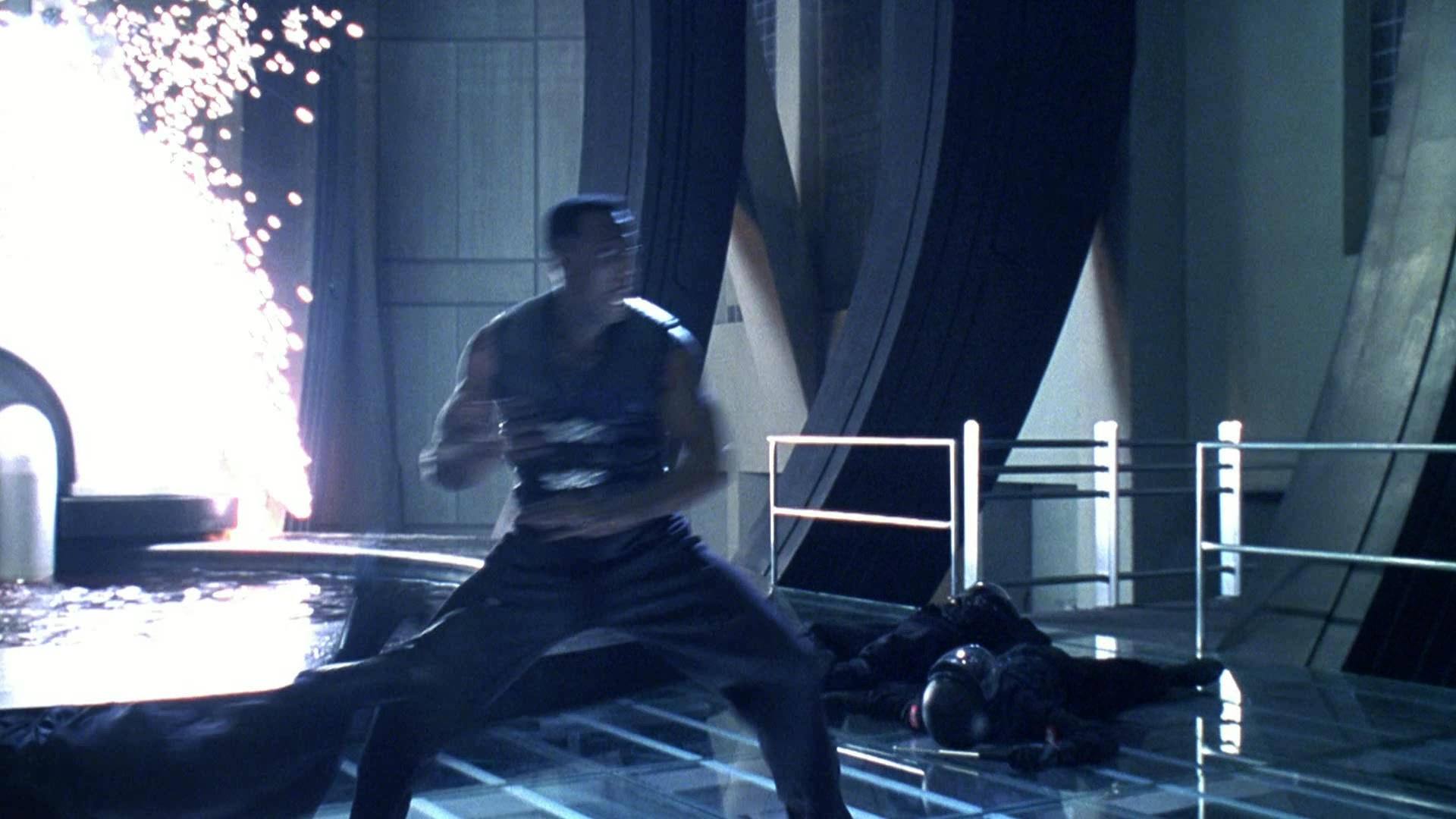 Blade II (2002), wide, 1.78:1 — film still