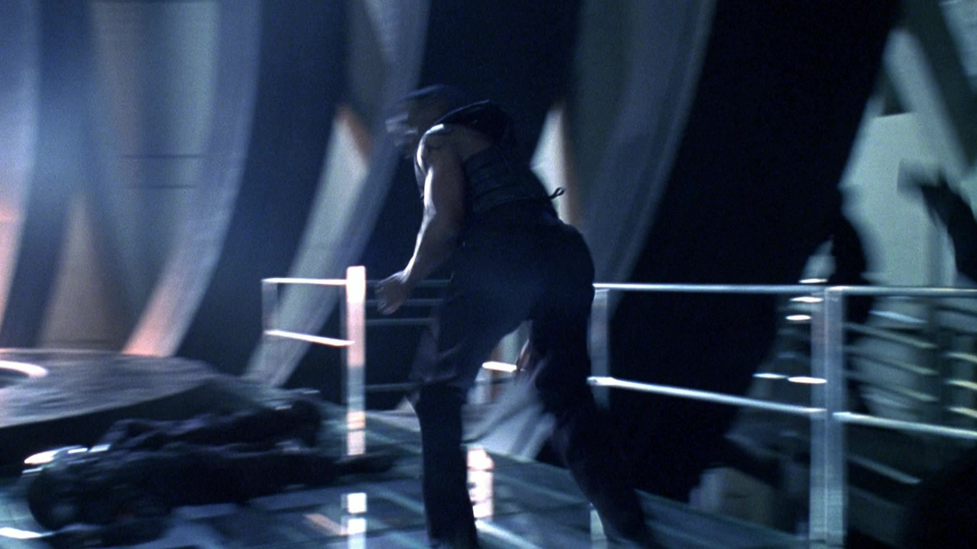 Blade II (2002), wide, 1.78:1 — film still