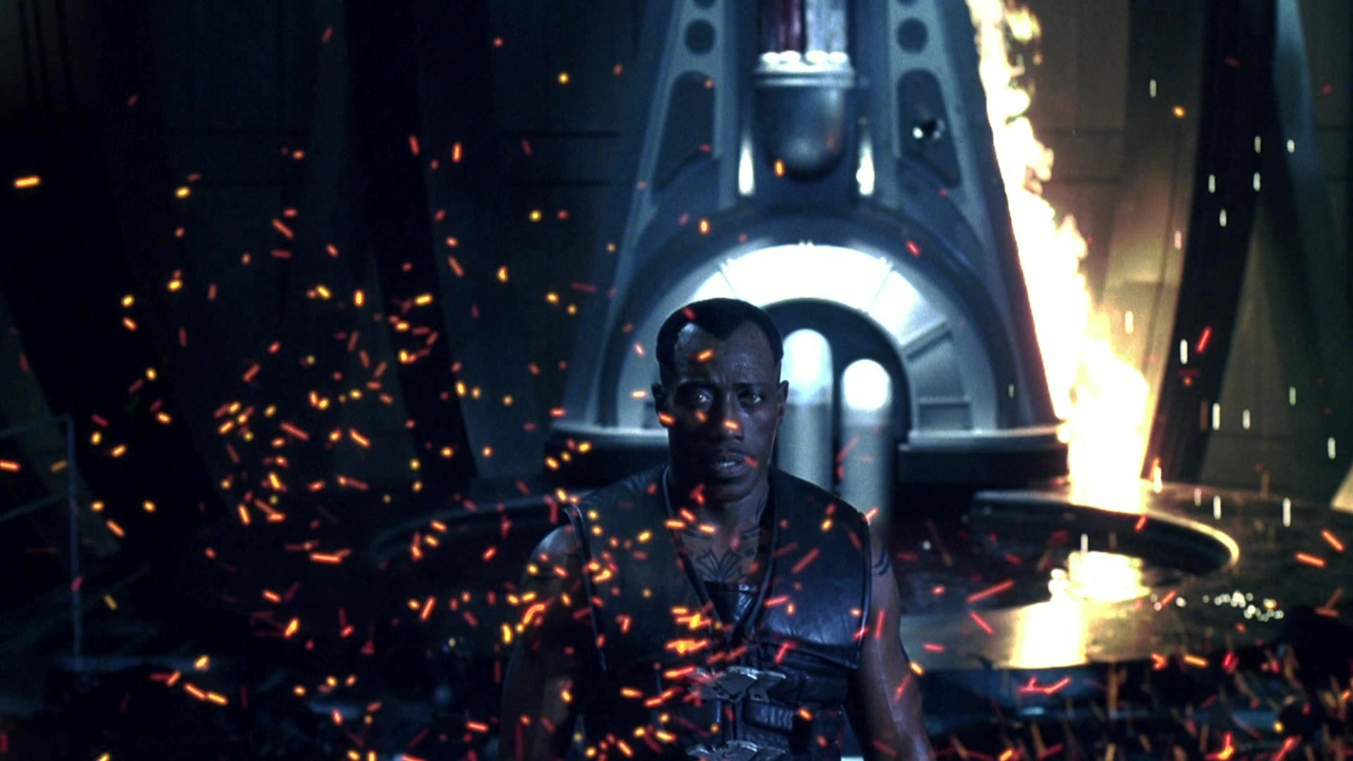 Blade II (2002), wide, 1.78:1 — film still