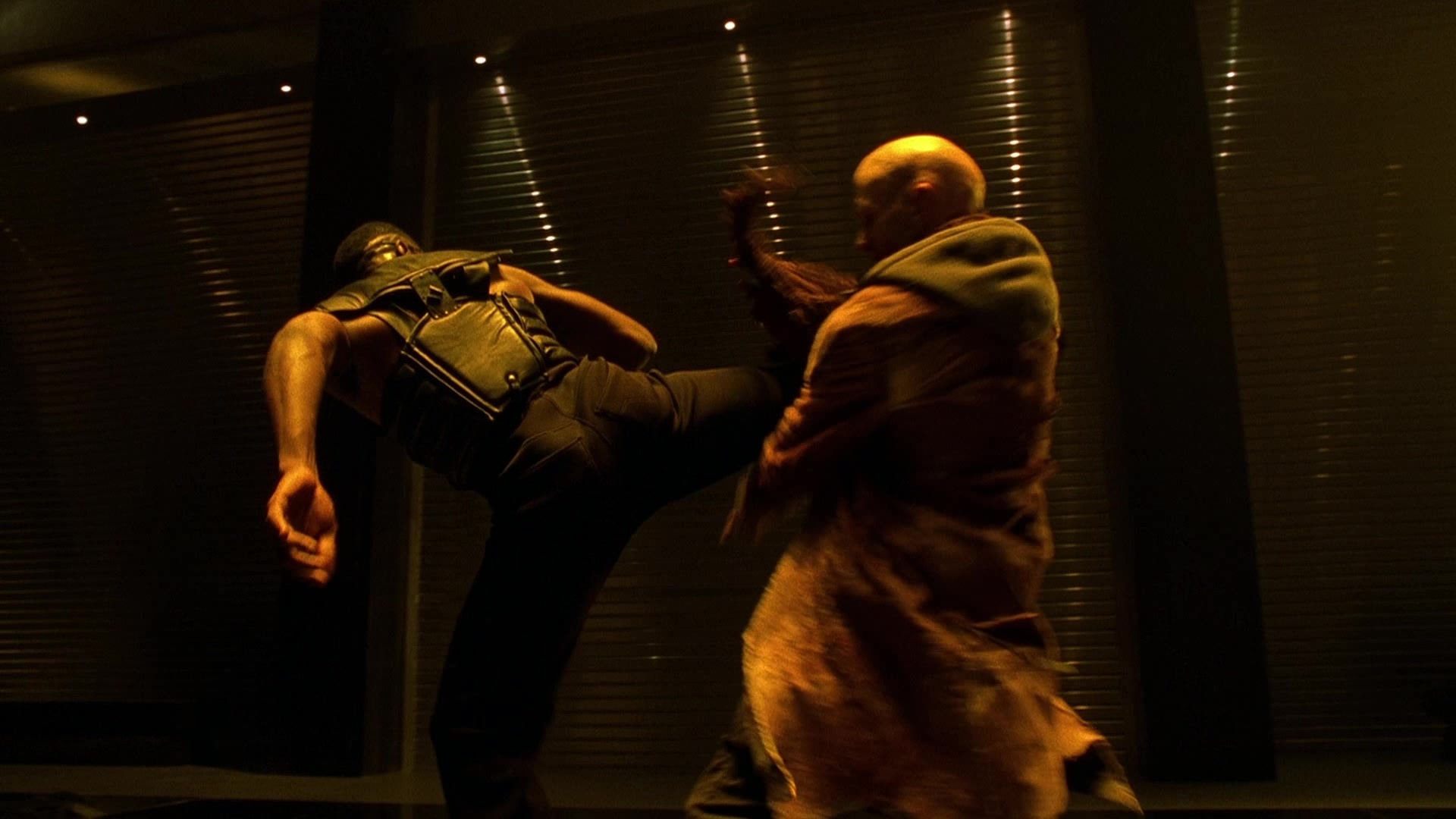 Blade II (2002), wide, 1.78:1 — film still