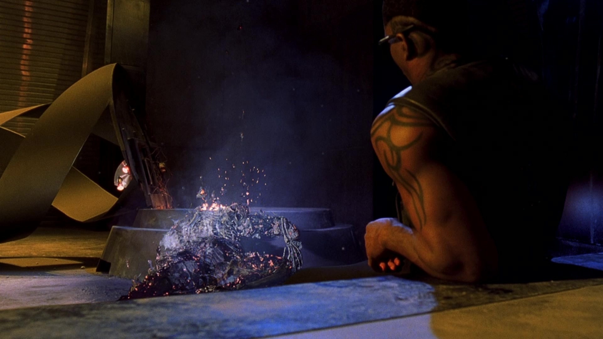Blade II (2002), wide, 1.78:1 — film still