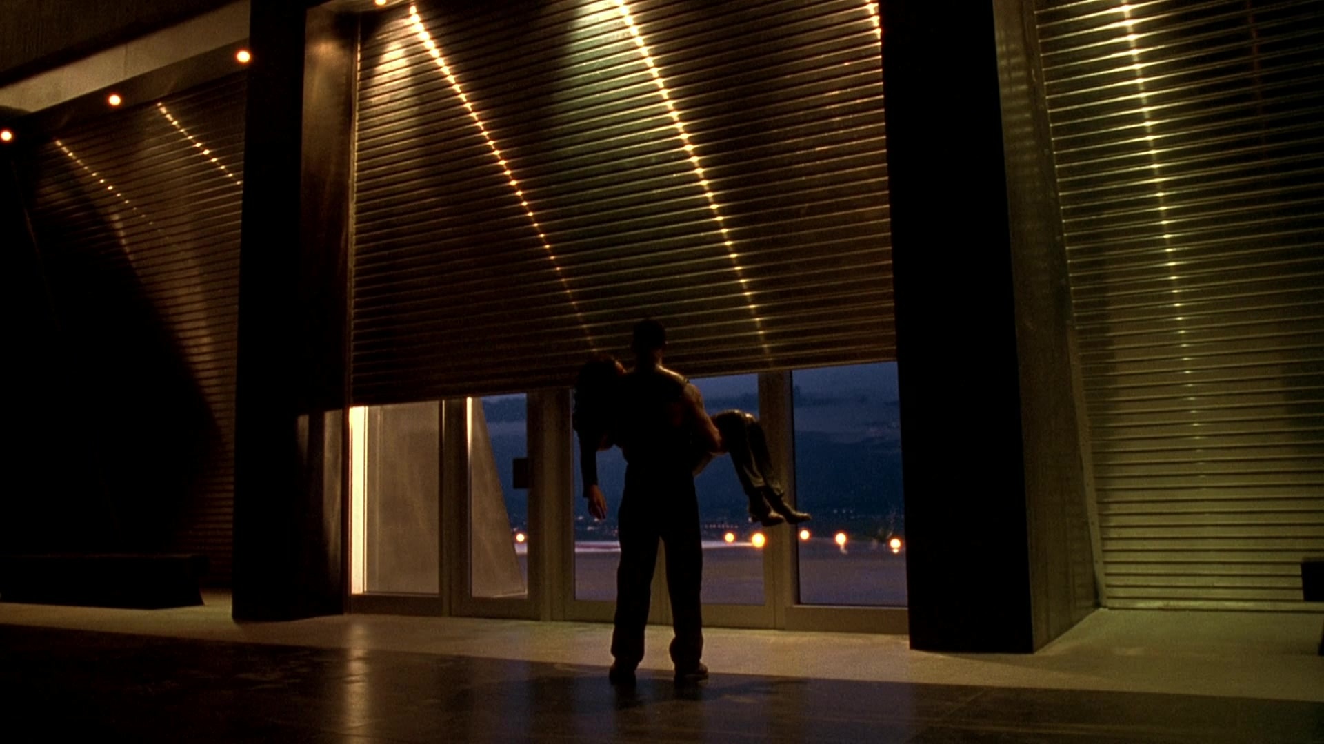 Blade II (2002), wide, 1.78:1 — film still