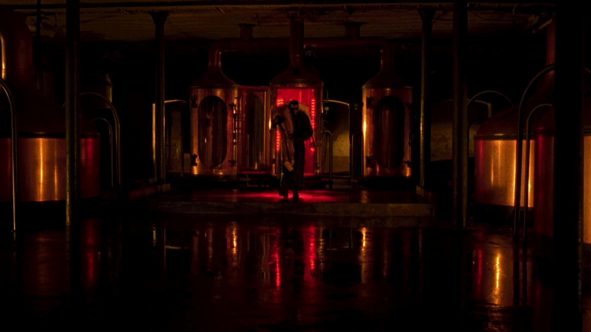 Blade II (2002), wide, 1.78:1 — film still