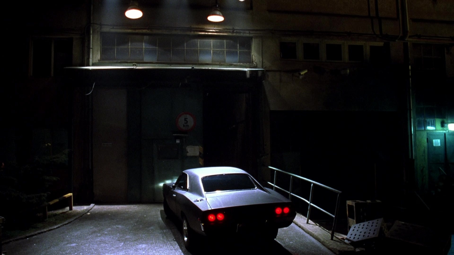 Blade II (2002), wide, 1.78:1 — film still