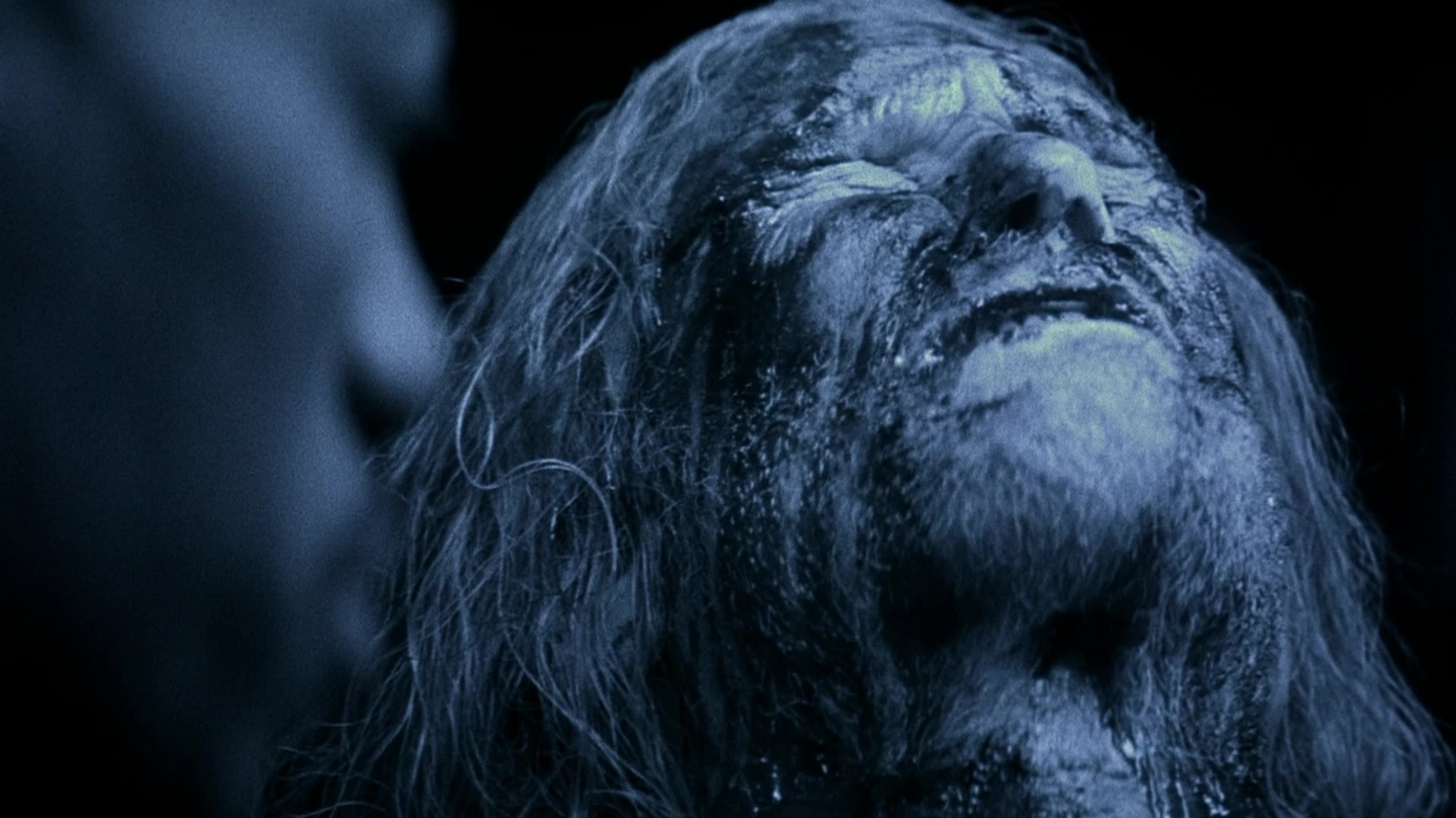 Blade II (2002), wide, 1.78:1 — film still