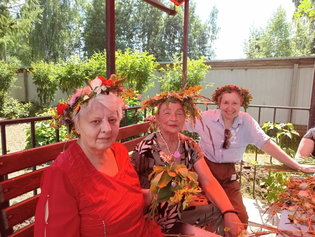 К цветку цветок – сплетай венок