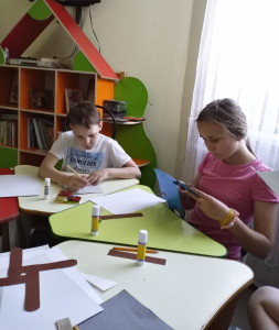 Игрушка бумеранг из картона