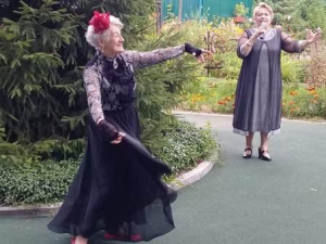 С ЛЮБОВЬЮ…