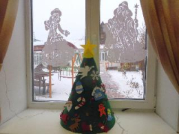 Новогодних окон веселый взгляд