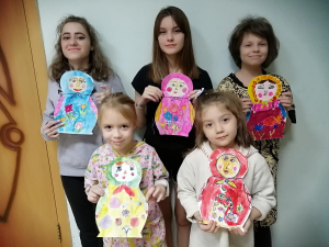 Знакомство с русскими матрешками 