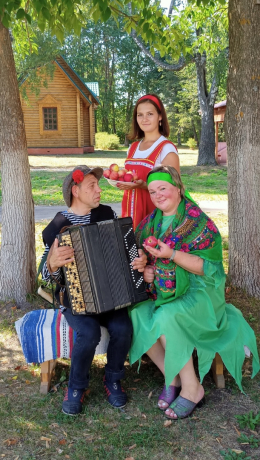 «Яблочный Спас собрал сегодня нас»