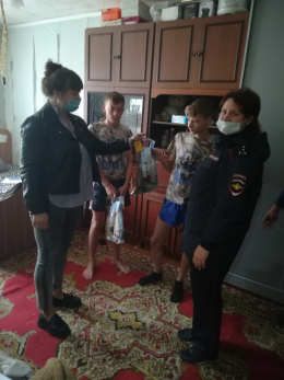 Акция "Помоги пойти в школу"