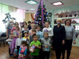 Полицейский Дед мороз в гостях у детей