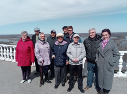 По красивым местам города