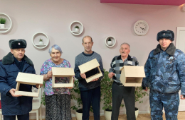 Позаботимся о зимующих птицах 