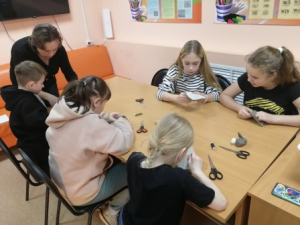 Зайчик на елку