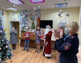 У нас в гостях Полицейский Дед Мороз